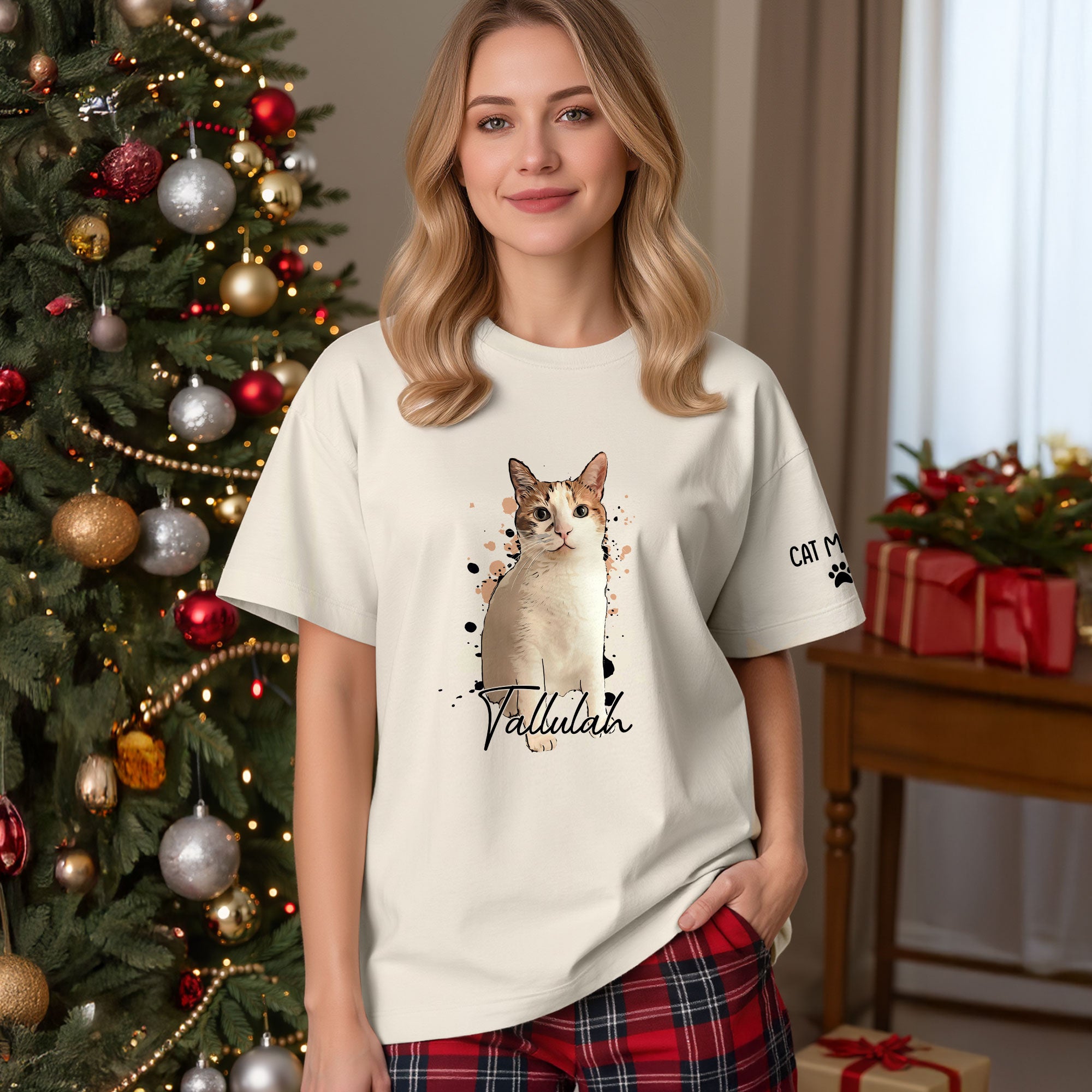 Personalized Cat Mom T-Shirt – Custom Cat Photo Shirt with Pet Name, Unique Gift for Cat Lovers